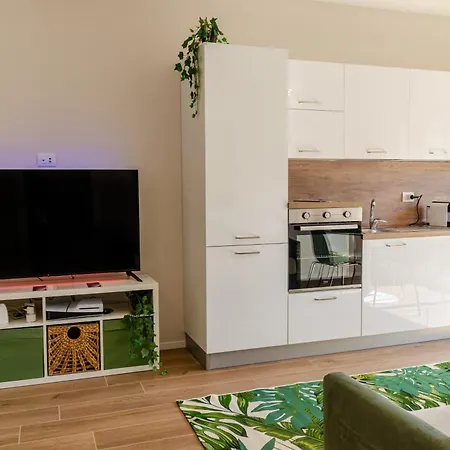 Apulialux Monkey's Home. Ps5, Golf, Free Parking Lägenhet Bari