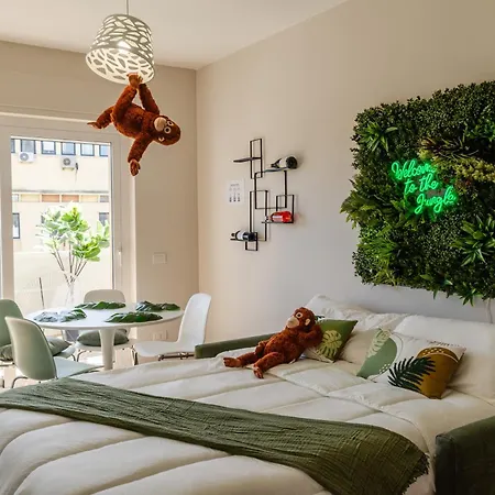 Lägenhet Apulialux Monkey's Home. Ps5, Golf, Free Parking *